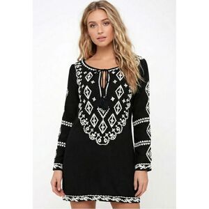 Lulus Black Boho Embroidered Tunic Mini Dress Medium NWT Long Sleeve Tassel